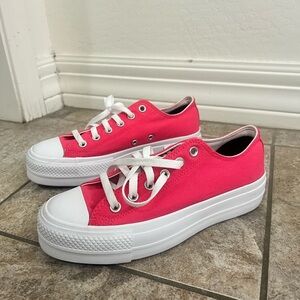 Converse All-Star (W8.5 / M 6.5)